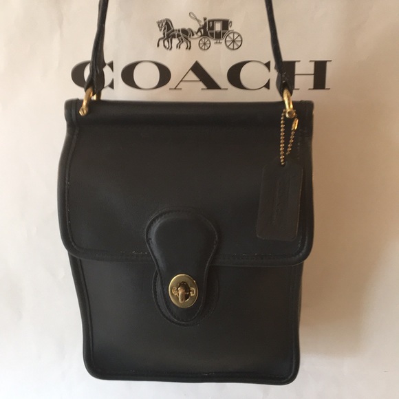 Coach Handbags - ⭐️COACH VINTAGE RARE CROSSBODY 💯AUTHENTIC